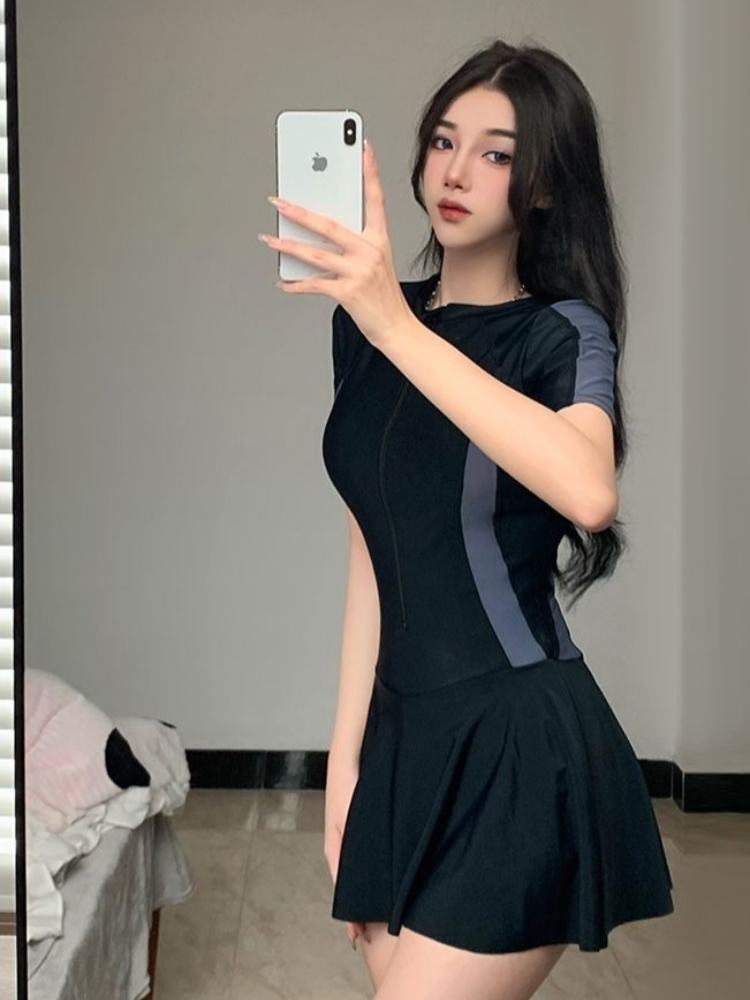 2026 New Women's Modest One Pi - Swimwear 评论和价格